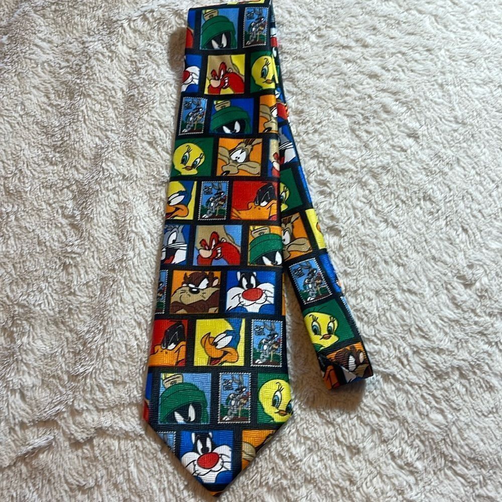 Vintage 1997 Looney Tunes stamp collection tie
